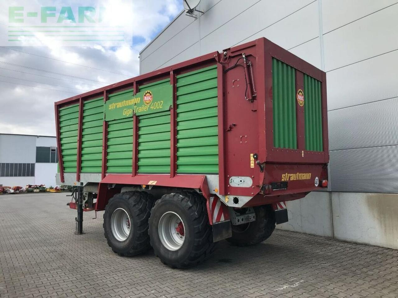 Strautmann giga-trailer 4002 - Nagibna prikolica za poljoprivredna gospodarstva/ Istovarivač: slika Strautmann giga-trailer 4002 - Nagibna prikolica za poljoprivredna gospodarstva/ Istovarivač Strautmann giga-trailer 4002 - Nagibna prikolica za poljoprivredna gospodarstva/ Istovarivač: slika Strautmann giga-trailer 4002 - Nagibna prikolica za poljoprivredna gospodarstva/ Istovarivač