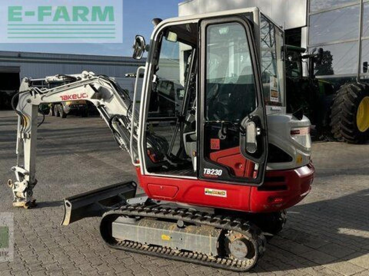 Takeuchi tb 230 - Mini bager: slika Takeuchi tb 230 - Mini bager Takeuchi tb 230 - Mini bager: slika Takeuchi tb 230 - Mini bager