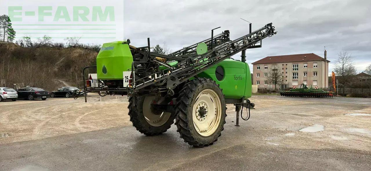 Tecnoma fortis 3200 - Vučena prskalica: slika Tecnoma fortis 3200 - Vučena prskalica Tecnoma fortis 3200 - Vučena prskalica: slika Tecnoma fortis 3200 - Vučena prskalica