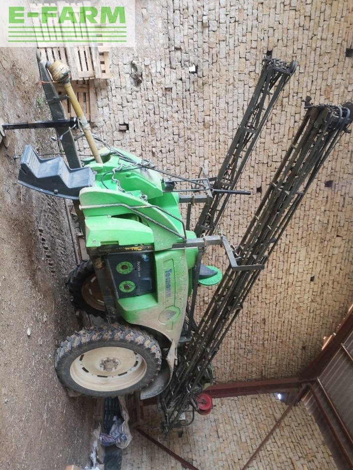 Tecnoma tecnis 3100 - Vučena prskalica: slika Tecnoma tecnis 3100 - Vučena prskalica Tecnoma tecnis 3100 - Vučena prskalica: slika Tecnoma tecnis 3100 - Vučena prskalica
