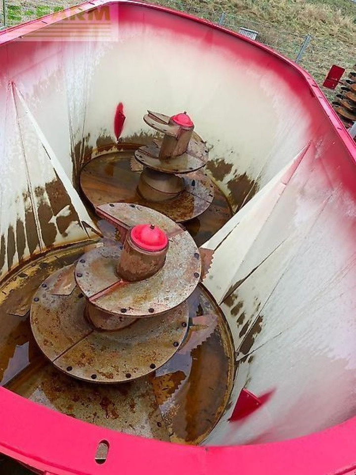 Trioliet solomix 2 1500 vlh-b - Oprema za stoku: slika Trioliet solomix 2 1500 vlh-b - Oprema za stoku Trioliet solomix 2 1500 vlh-b - Oprema za stoku: slika Trioliet solomix 2 1500 vlh-b - Oprema za stoku