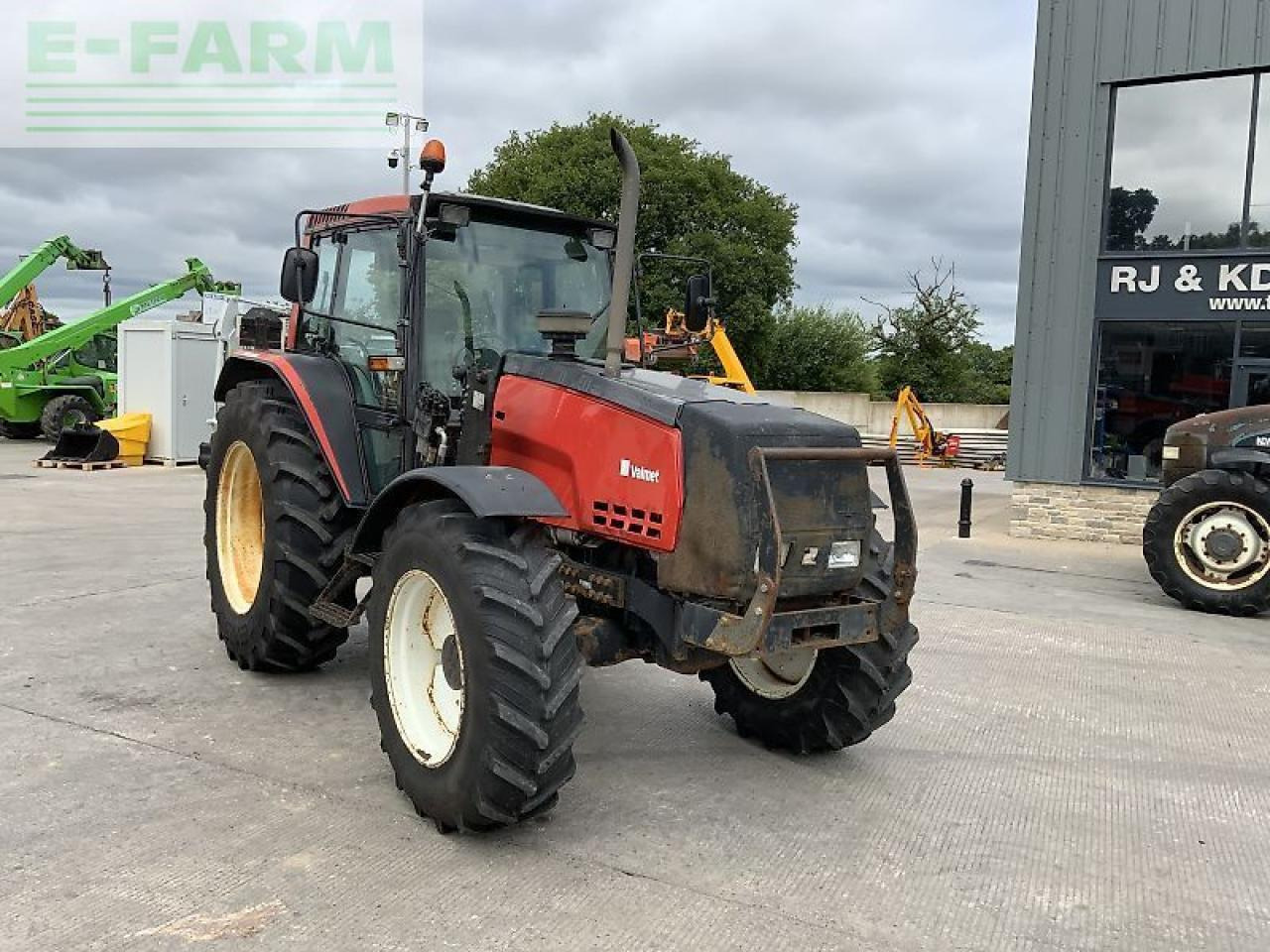 Valmet 8100 twin track reverse drive tractor - Traktor: slika Valmet 8100 twin track reverse drive tractor - Traktor Valmet 8100 twin track reverse drive tractor - Traktor: slika Valmet 8100 twin track reverse drive tractor - Traktor