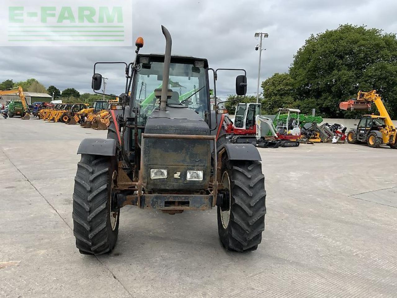 Valmet 8100 twin track reverse drive tractor - Traktor: slika Valmet 8100 twin track reverse drive tractor - Traktor Valmet 8100 twin track reverse drive tractor - Traktor: slika Valmet 8100 twin track reverse drive tractor - Traktor