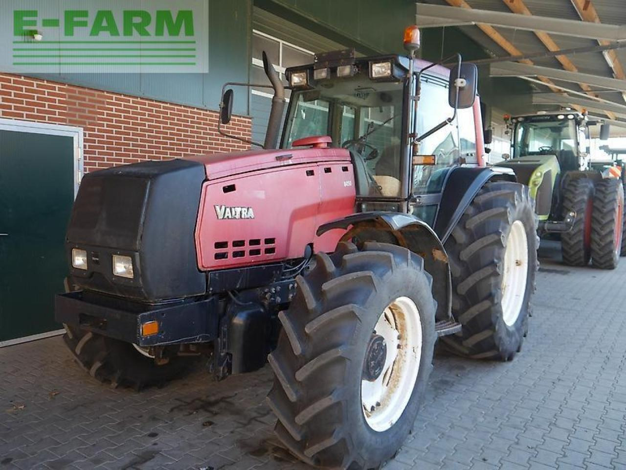 Valtra 8450 - Traktor: slika Valtra 8450 - Traktor Valtra 8450 - Traktor: slika Valtra 8450 - Traktor