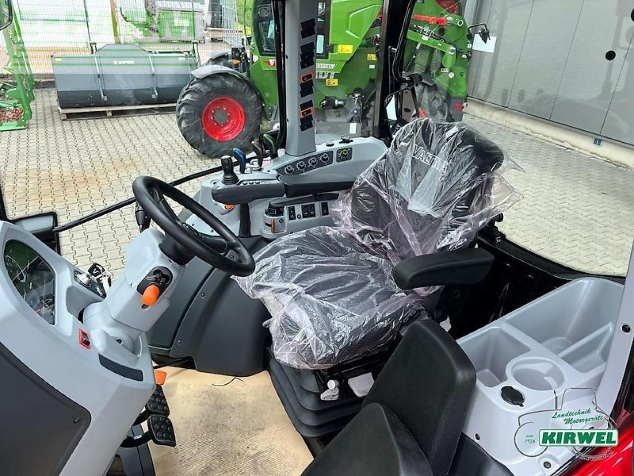 Traktor Valtra a 105: slika Traktor Valtra a 105