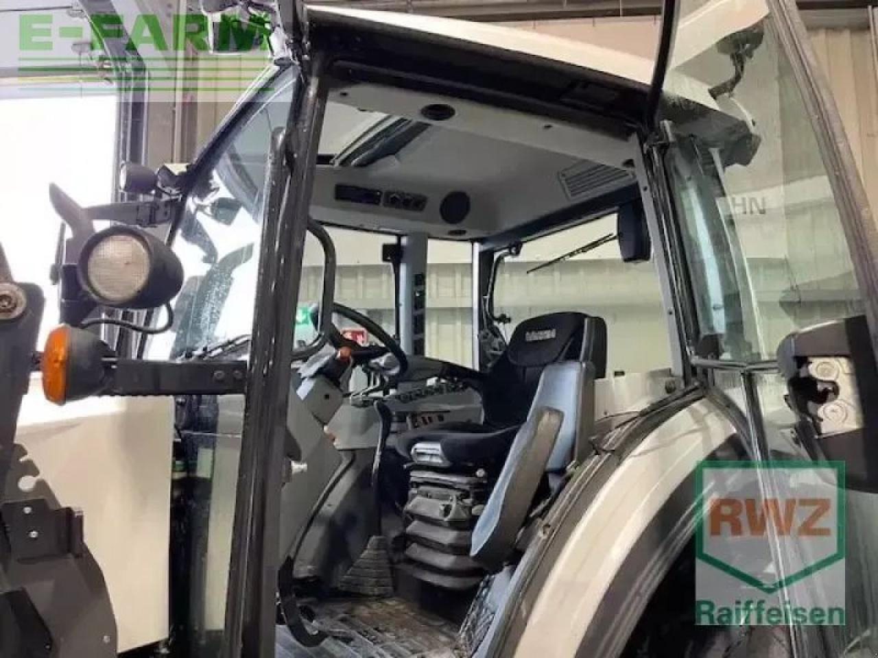Valtra a114 h - Traktor: slika Valtra a114 h - Traktor Valtra a114 h - Traktor: slika Valtra a114 h - Traktor
