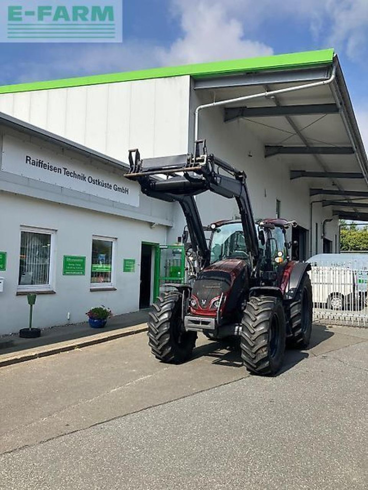 Valtra a114mh4 - Traktor: slika Valtra a114mh4 - Traktor Valtra a114mh4 - Traktor: slika Valtra a114mh4 - Traktor