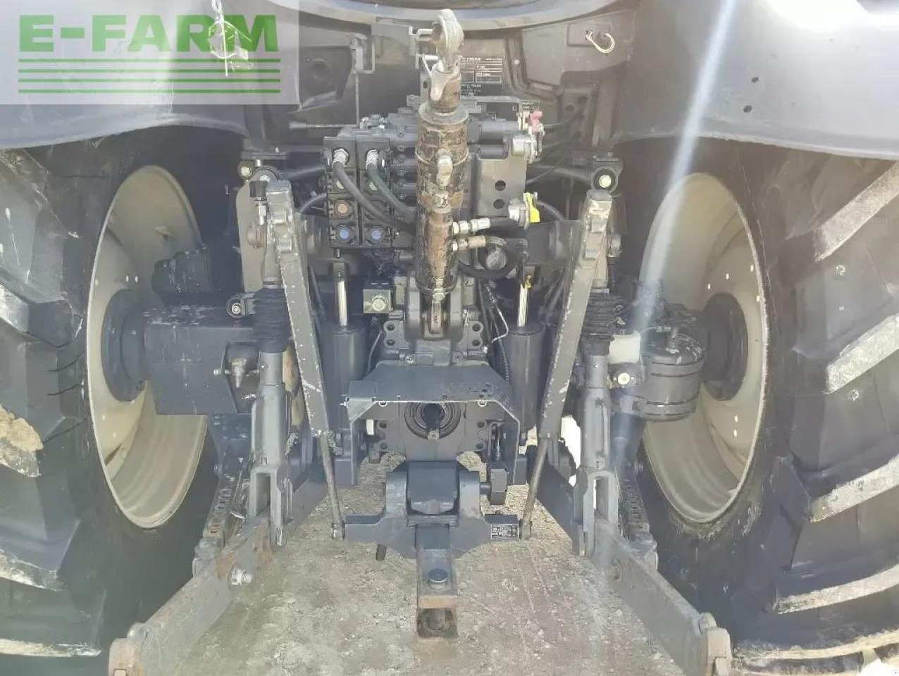 Valtra n 134 active Active - Traktor: slika Valtra n 134 active Active - Traktor Valtra n 134 active Active - Traktor: slika Valtra n 134 active Active - Traktor