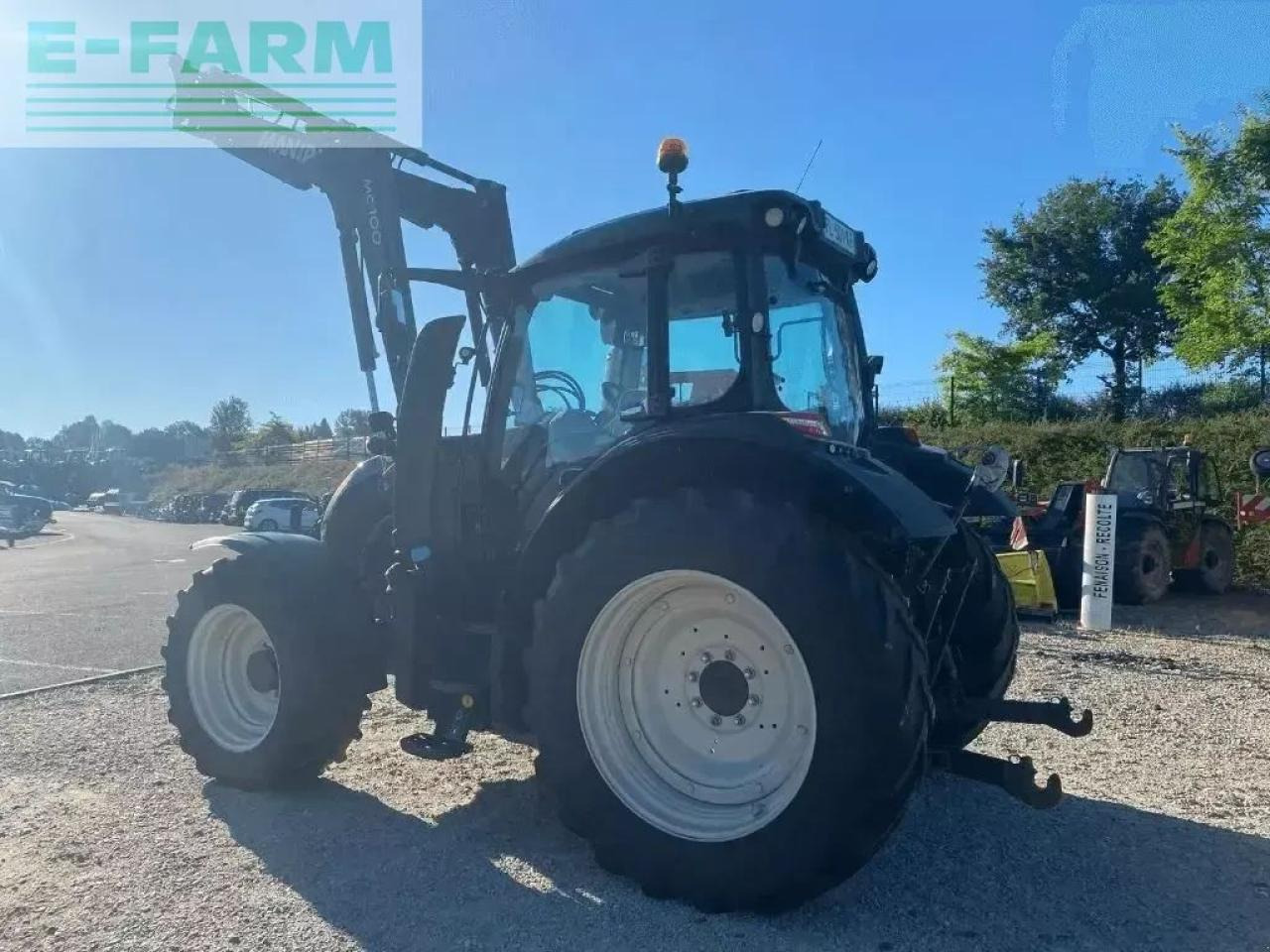Valtra n 134 hitech 5 HiTech - Traktor: slika Valtra n 134 hitech 5 HiTech - Traktor Valtra n 134 hitech 5 HiTech - Traktor: slika Valtra n 134 hitech 5 HiTech - Traktor