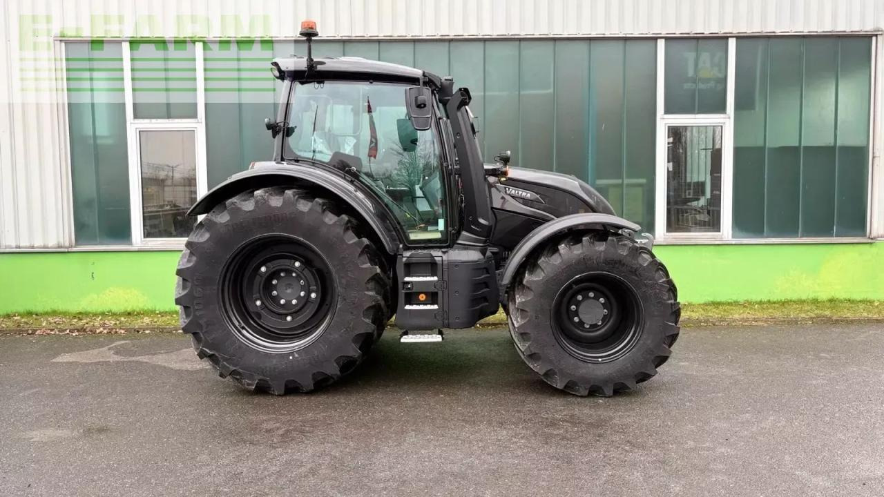 Valtra n 175 d - Traktor: slika Valtra n 175 d - Traktor Valtra n 175 d - Traktor: slika Valtra n 175 d - Traktor