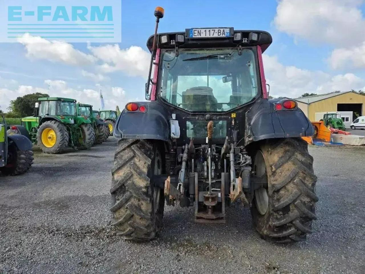 Valtra n103 - Traktor: slika Valtra n103 - Traktor Valtra n103 - Traktor: slika Valtra n103 - Traktor