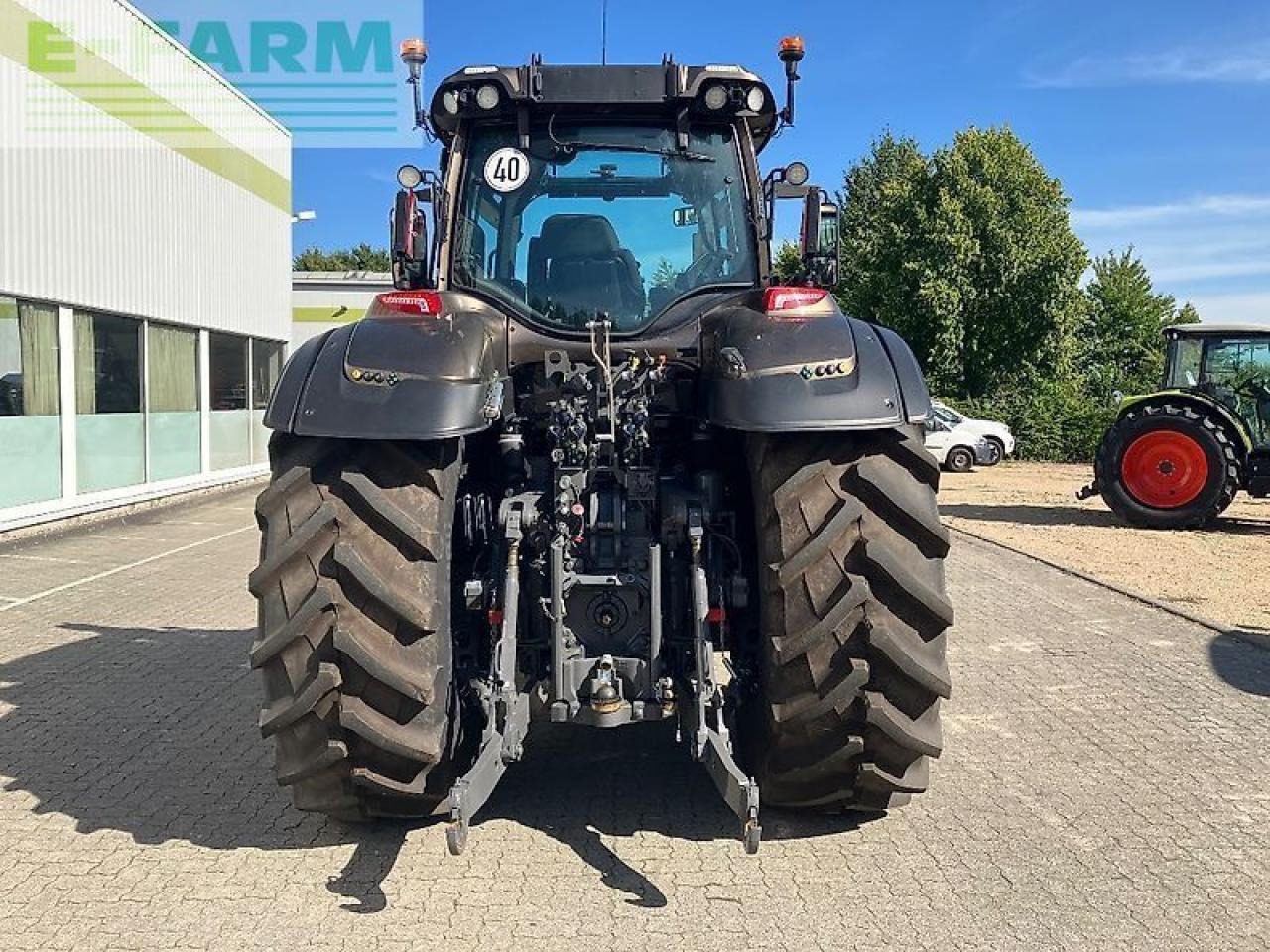 Traktor Valtra q245 (gewährleistungsverlängerung 12.2026): slika Traktor Valtra q245 (gewährleistungsverlängerung 12.2026)