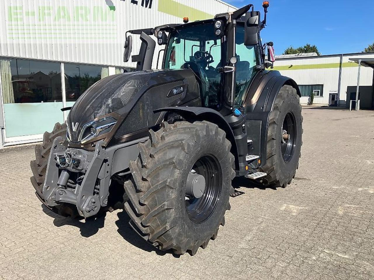 Valtra q245 (gewährleistungsverlängerung 12.2026) - Traktor: slika Valtra q245 (gewährleistungsverlängerung 12.2026) - Traktor Valtra q245 (gewährleistungsverlängerung 12.2026) - Traktor: slika Valtra q245 (gewährleistungsverlängerung 12.2026) - Traktor