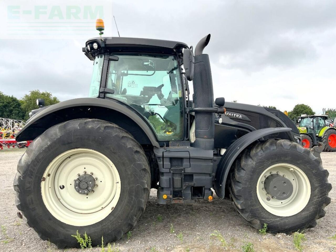 Valtra s 274, fkh + fzw - Traktor: slika Valtra s 274, fkh + fzw - Traktor Valtra s 274, fkh + fzw - Traktor: slika Valtra s 274, fkh + fzw - Traktor