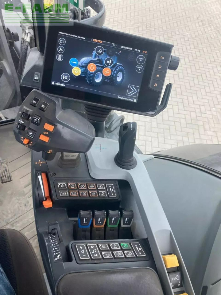 Traktor Valtra s374 smarttouch: slika Traktor Valtra s374 smarttouch Traktor Valtra s374 smarttouch: slika Traktor Valtra s374 smarttouch