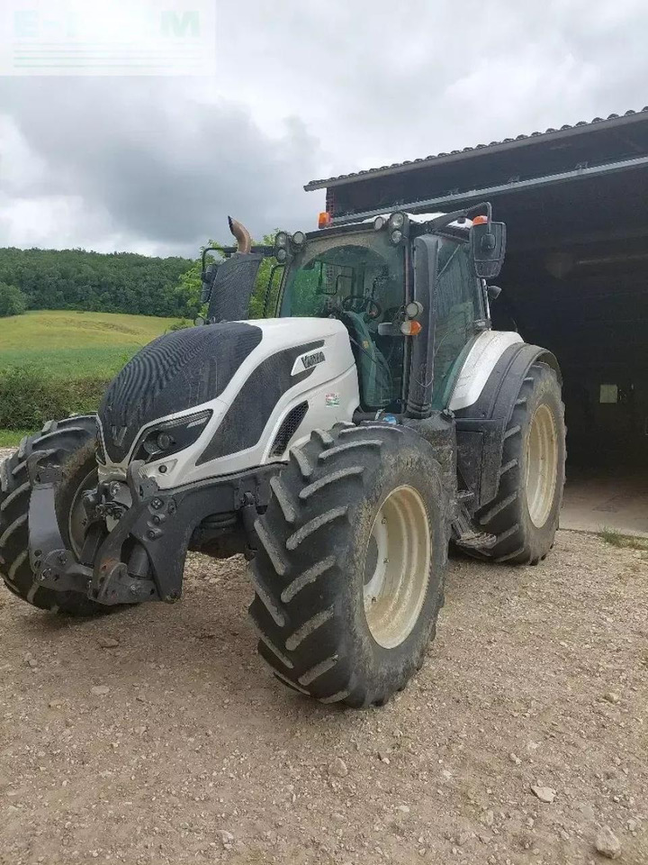 Valtra t 174e d smarttouch - Traktor: slika Valtra t 174e d smarttouch - Traktor Valtra t 174e d smarttouch - Traktor: slika Valtra t 174e d smarttouch - Traktor