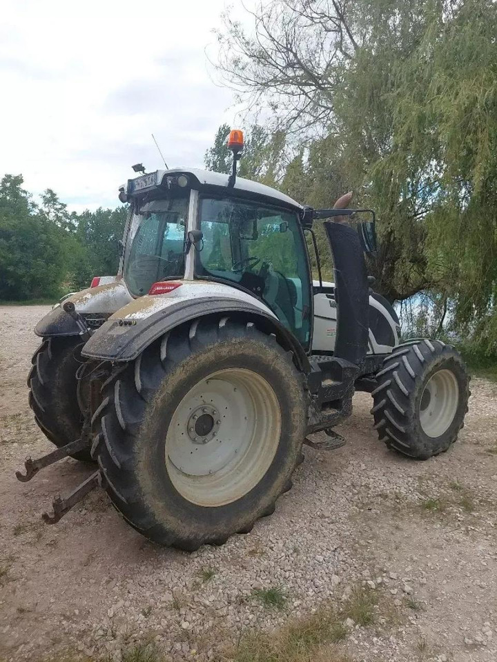 Valtra t 174e d smarttouch - Traktor: slika Valtra t 174e d smarttouch - Traktor Valtra t 174e d smarttouch - Traktor: slika Valtra t 174e d smarttouch - Traktor