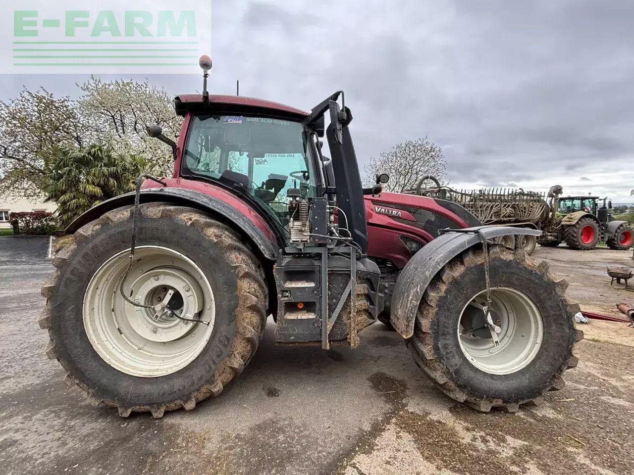 Valtra t 234 v smarttouch - Traktor: slika Valtra t 234 v smarttouch - Traktor Valtra t 234 v smarttouch - Traktor: slika Valtra t 234 v smarttouch - Traktor