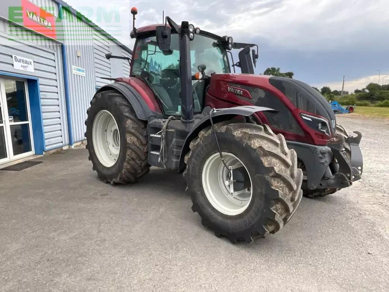 Valtra t 234 v smarttouch - Traktor: slika Valtra t 234 v smarttouch - Traktor Valtra t 234 v smarttouch - Traktor: slika Valtra t 234 v smarttouch - Traktor