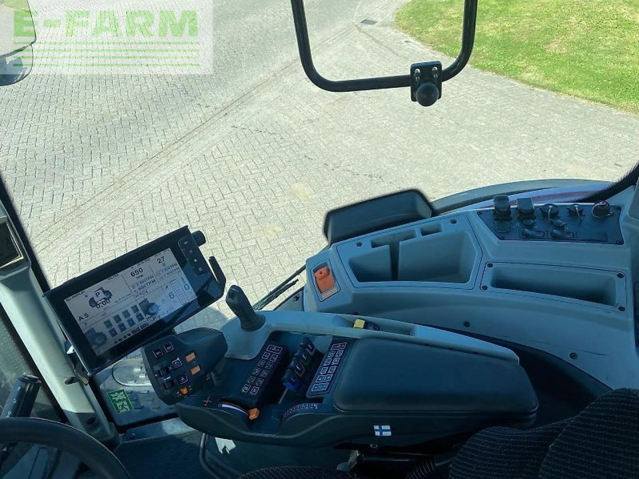 Valtra t 254 - Traktor: slika Valtra t 254 - Traktor Valtra t 254 - Traktor: slika Valtra t 254 - Traktor