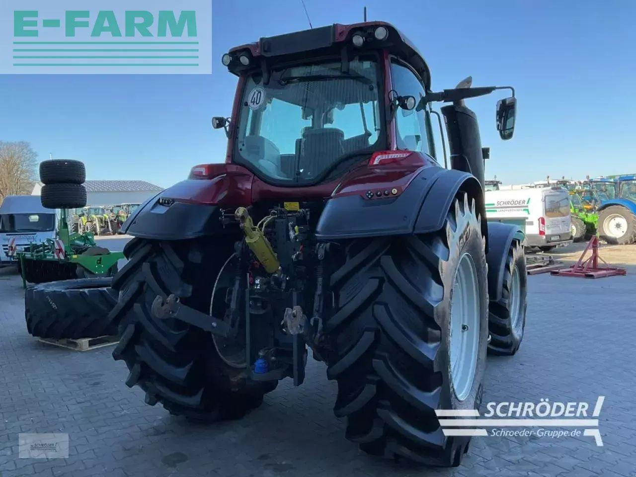 Valtra t 254 v smarttouch - Traktor: slika Valtra t 254 v smarttouch - Traktor Valtra t 254 v smarttouch - Traktor: slika Valtra t 254 v smarttouch - Traktor