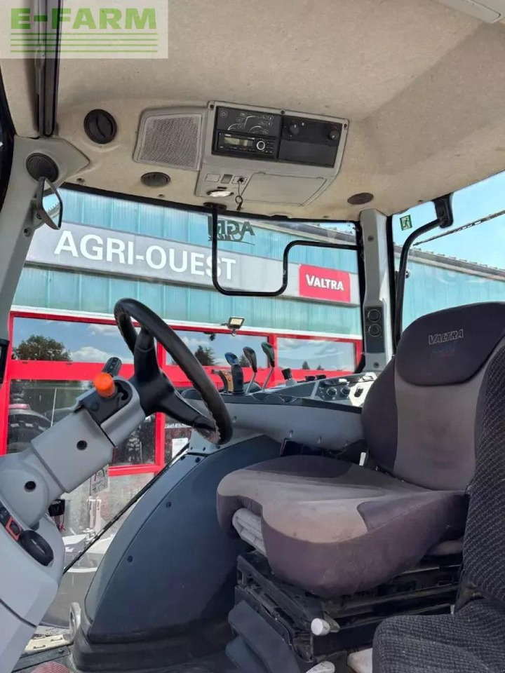 Valtra t174 active - Traktor: slika Valtra t174 active - Traktor Valtra t174 active - Traktor: slika Valtra t174 active - Traktor