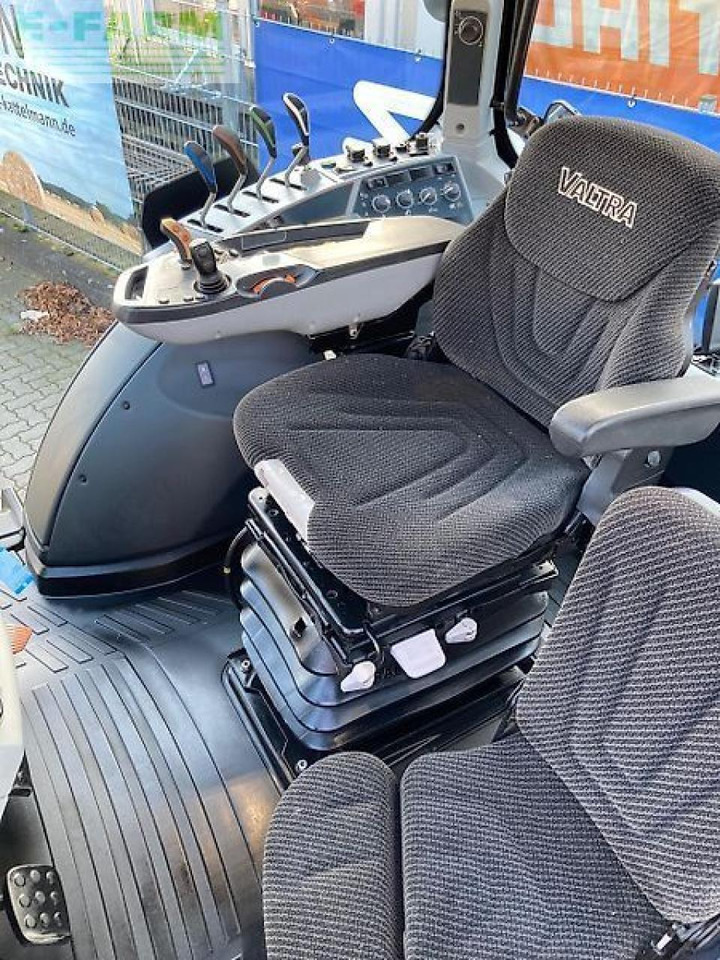 Traktor Valtra t174ea-active-unlimited edition25: slika Traktor Valtra t174ea-active-unlimited edition25