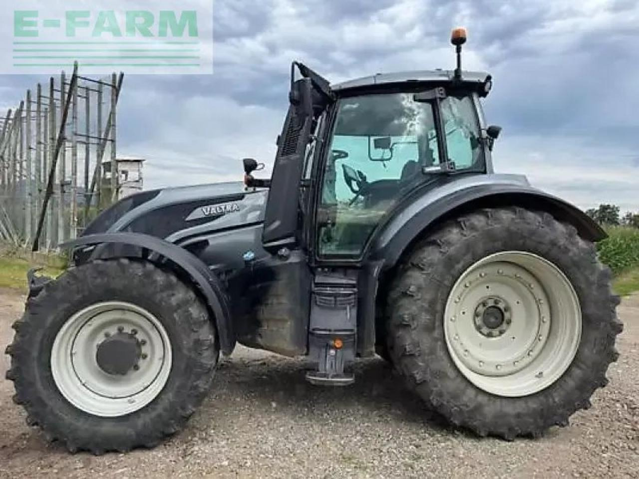 Valtra t234 versu Versu - Traktor: slika Valtra t234 versu Versu - Traktor Valtra t234 versu Versu - Traktor: slika Valtra t234 versu Versu - Traktor
