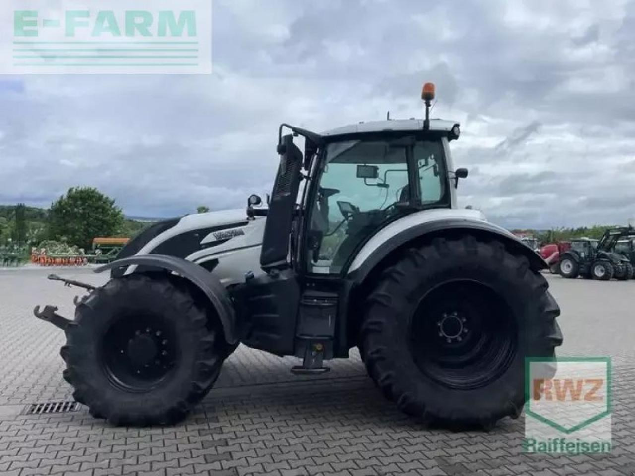 Valtra t234d - Traktor: slika Valtra t234d - Traktor Valtra t234d - Traktor: slika Valtra t234d - Traktor
