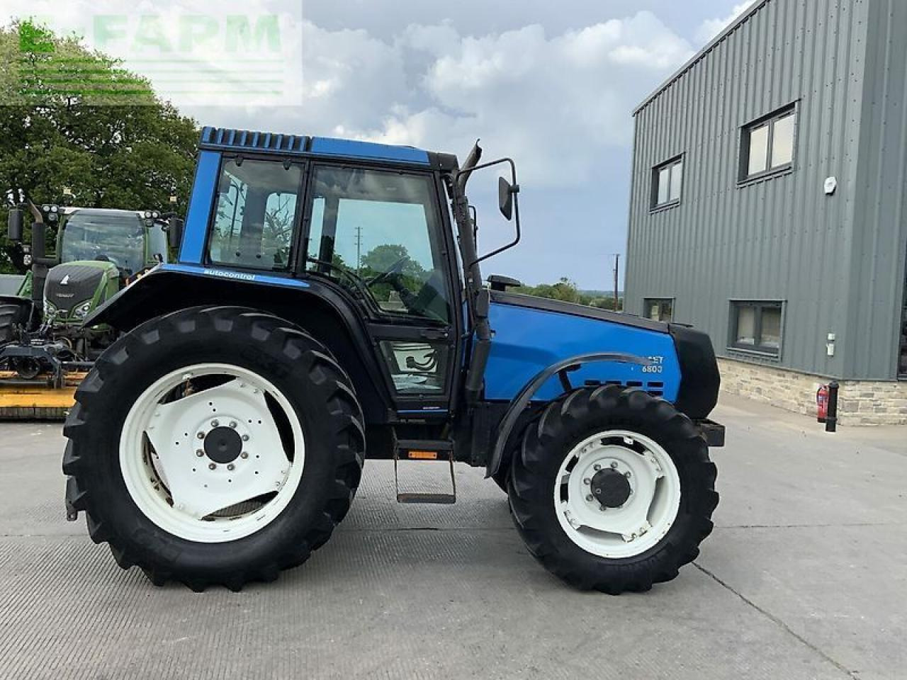 Valtra valtra/valmet 6800 tractor (st23222) - Traktor: slika Valtra valtra/valmet 6800 tractor (st23222) - Traktor Valtra valtra/valmet 6800 tractor (st23222) - Traktor: slika Valtra valtra/valmet 6800 tractor (st23222) - Traktor