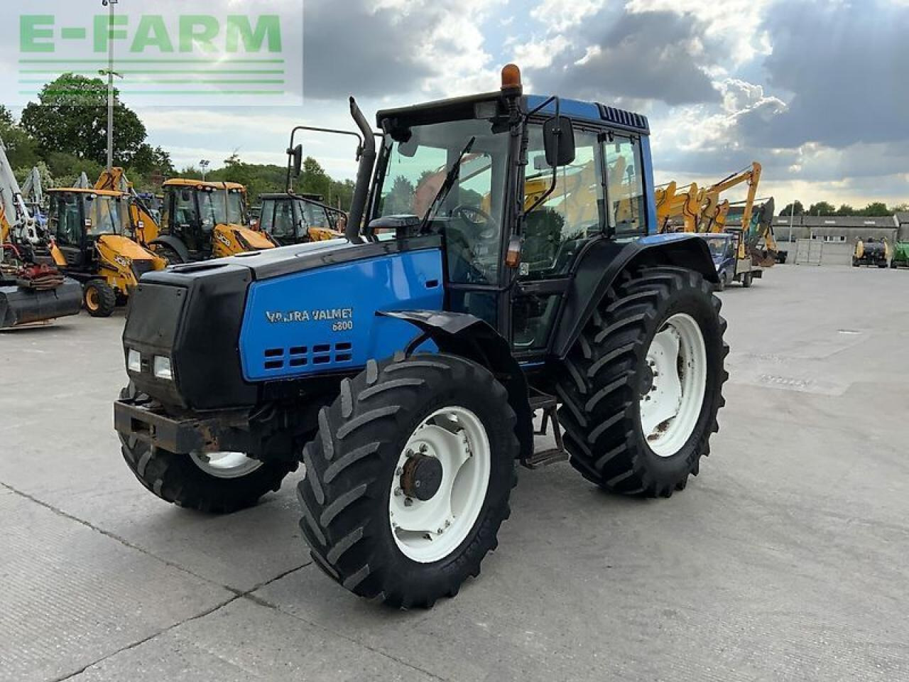 Valtra valtra/valmet 6800 tractor (st23222) - Traktor: slika Valtra valtra/valmet 6800 tractor (st23222) - Traktor Valtra valtra/valmet 6800 tractor (st23222) - Traktor: slika Valtra valtra/valmet 6800 tractor (st23222) - Traktor