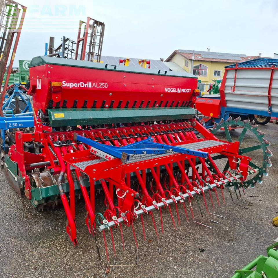 Vogel&Noot Kreiselegge - Oprema za obradu tla: slika Vogel&Noot Kreiselegge - Oprema za obradu tla Vogel&Noot Kreiselegge - Oprema za obradu tla: slika Vogel&Noot Kreiselegge - Oprema za obradu tla