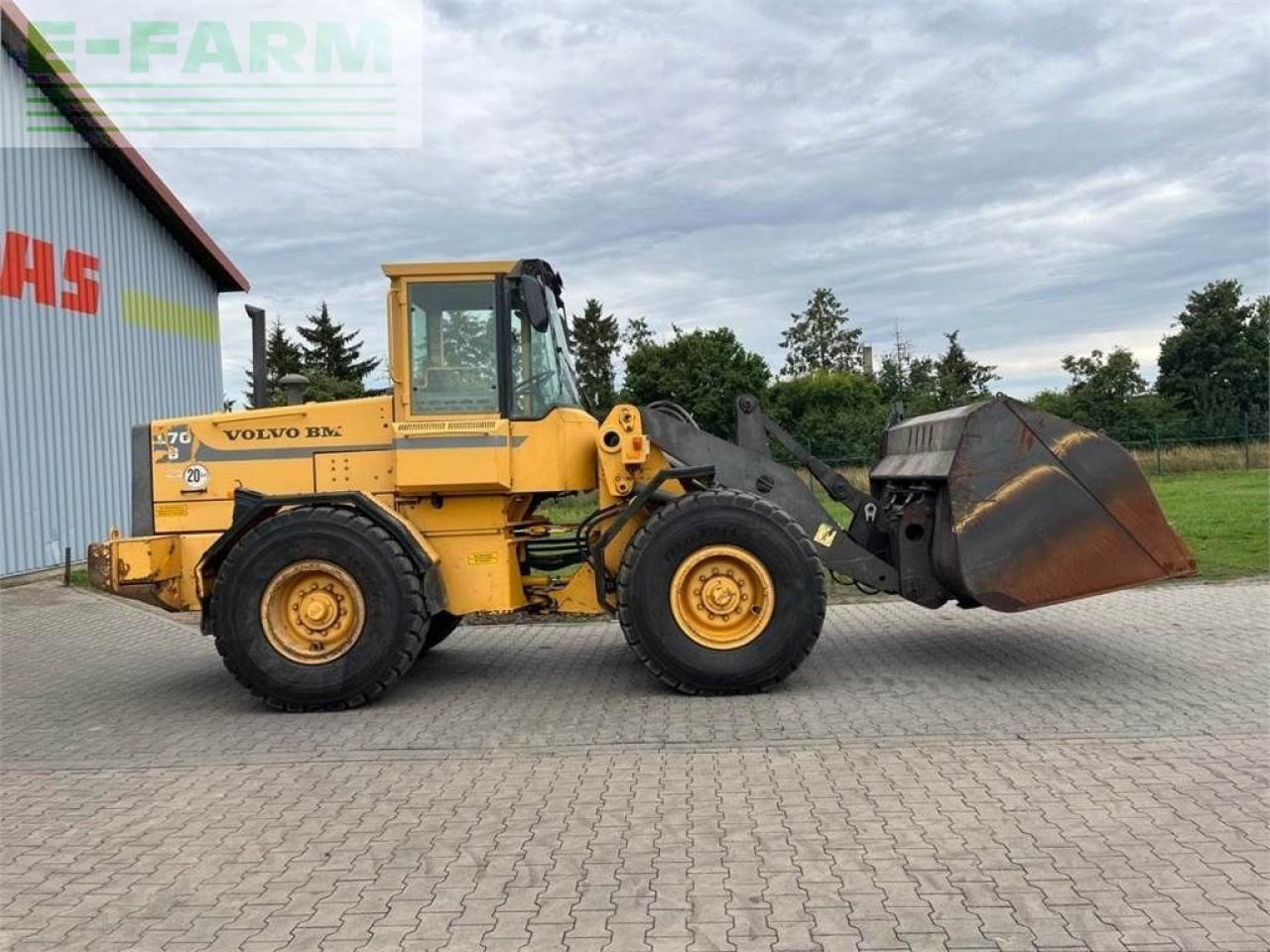 Volvo l 70 b - Mini bager: slika Volvo l 70 b - Mini bager Volvo l 70 b - Mini bager: slika Volvo l 70 b - Mini bager