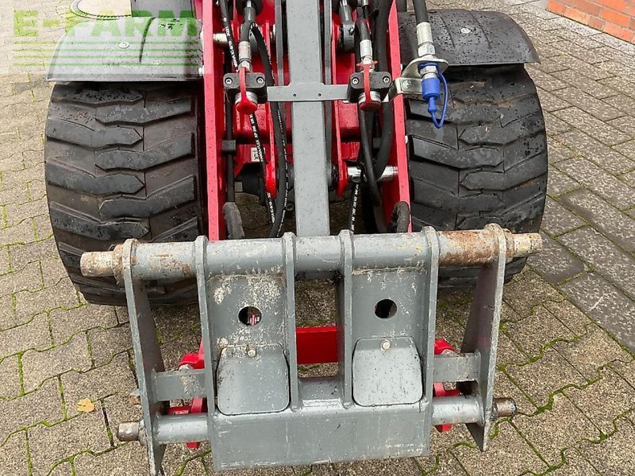 Mini bager Weidemann 1160e: slika Mini bager Weidemann 1160e Mini bager Weidemann 1160e: slika Mini bager Weidemann 1160e