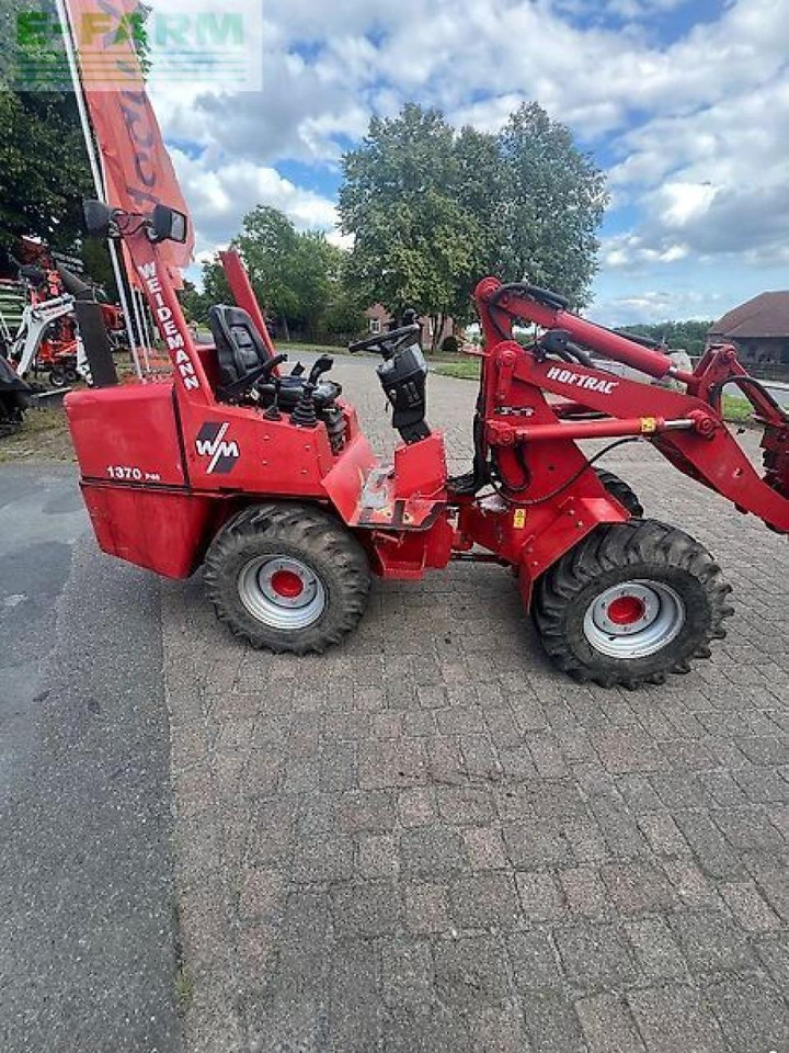 Weidemann 1370 p48 - Mini bager: slika Weidemann 1370 p48 - Mini bager Weidemann 1370 p48 - Mini bager: slika Weidemann 1370 p48 - Mini bager