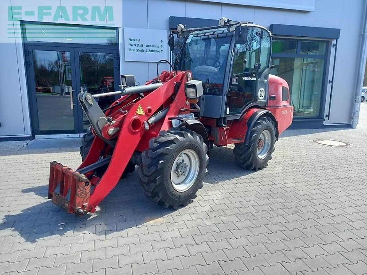 Weidemann 3070 cx 80 - Mini bager: slika Weidemann 3070 cx 80 - Mini bager Weidemann 3070 cx 80 - Mini bager: slika Weidemann 3070 cx 80 - Mini bager