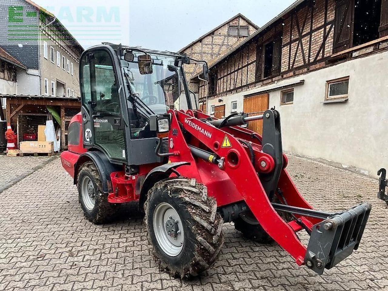 Weidemann 3080 - Mini bager: slika Weidemann 3080 - Mini bager Weidemann 3080 - Mini bager: slika Weidemann 3080 - Mini bager