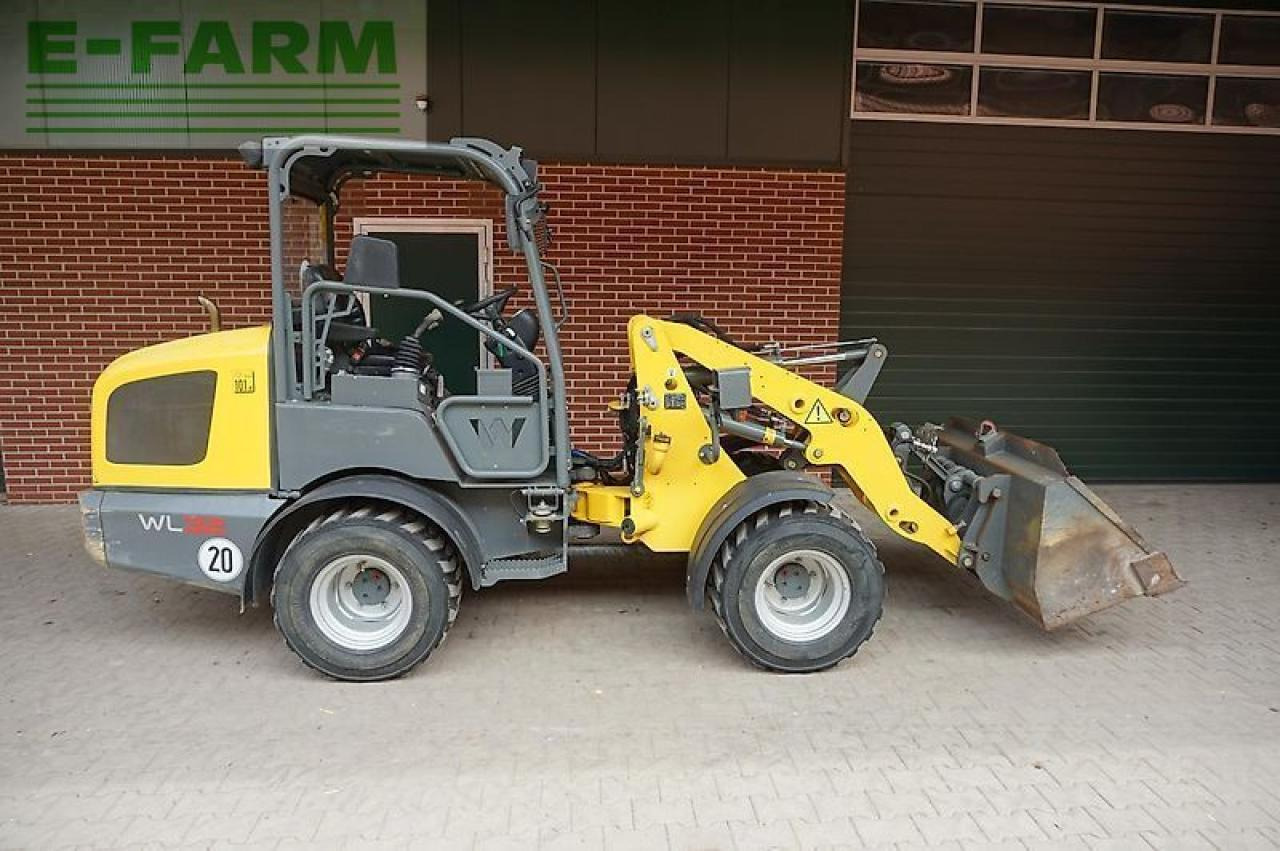 Weidemann wacker wl32 - Mini bager: slika Weidemann wacker wl32 - Mini bager Weidemann wacker wl32 - Mini bager: slika Weidemann wacker wl32 - Mini bager