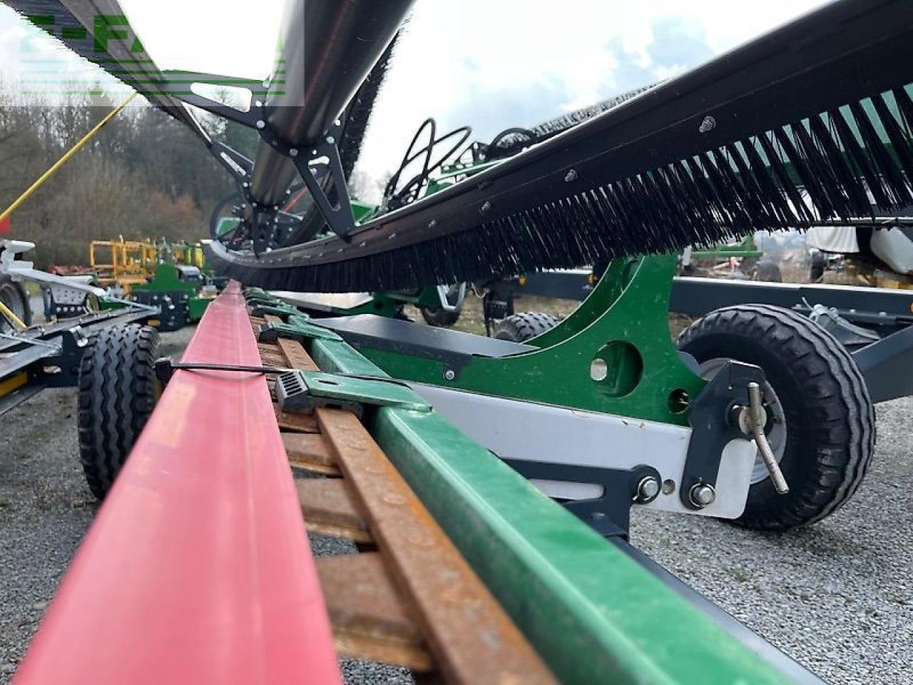 Zürn topcut tc-600 unkrautschneider - Priključak za silažni kombajn: slika Zürn topcut tc-600 unkrautschneider - Priključak za silažni kombajn Zürn topcut tc-600 unkrautschneider - Priključak za silažni kombajn: slika Zürn topcut tc-600 unkrautschneider - Priključak za silažni kombajn