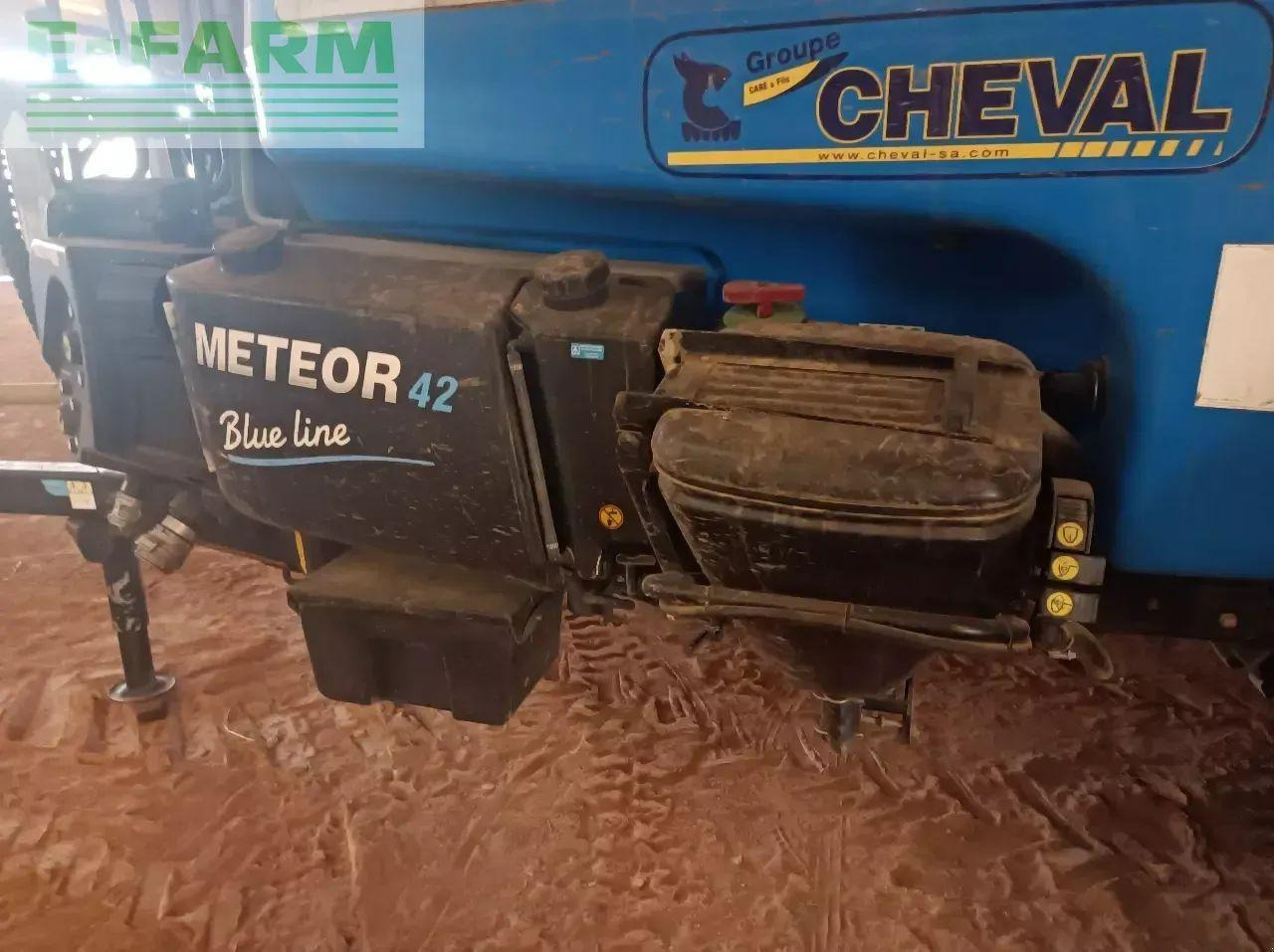 / meteor 4200 blue line - Vučena prskalica: slika / meteor 4200 blue line - Vučena prskalica / meteor 4200 blue line - Vučena prskalica: slika / meteor 4200 blue line - Vučena prskalica