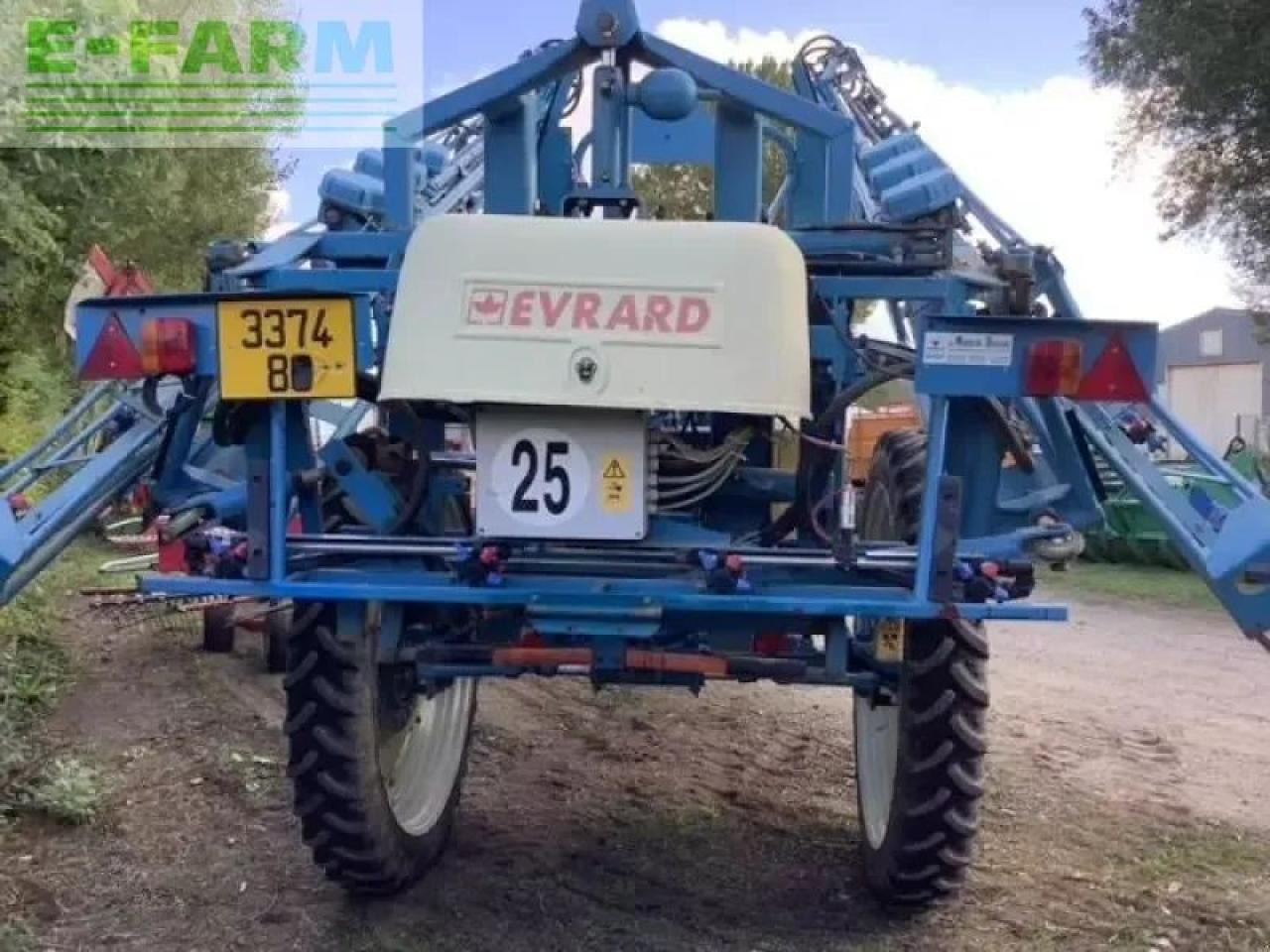 Meteor2500 - Vučena prskalica: slika meteor2500 - Vučena prskalica Meteor2500 - Vučena prskalica: slika meteor2500 - Vučena prskalica