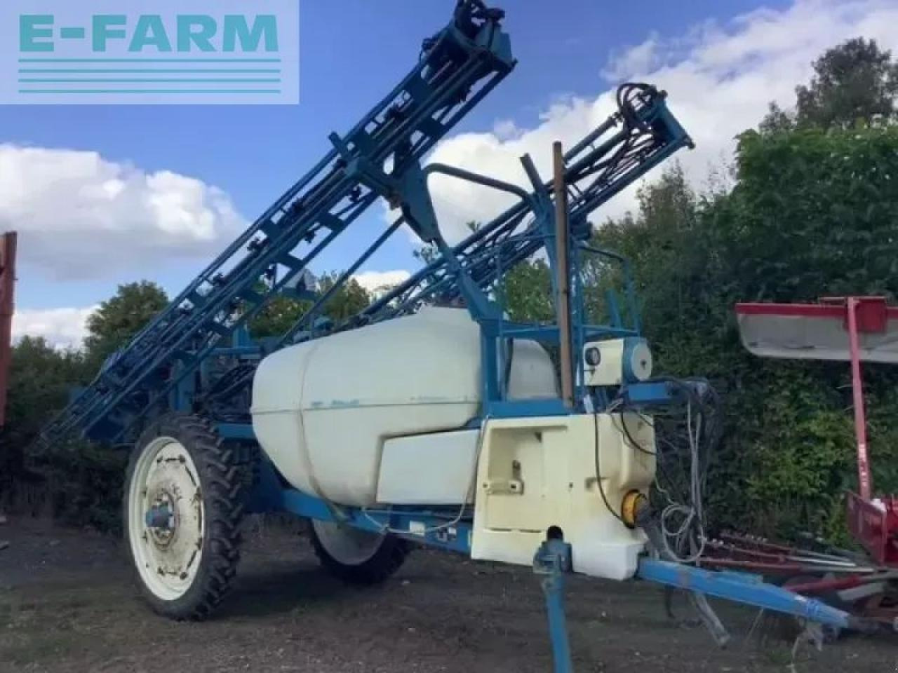 Meteor2500 - Vučena prskalica: slika meteor2500 - Vučena prskalica Meteor2500 - Vučena prskalica: slika meteor2500 - Vučena prskalica