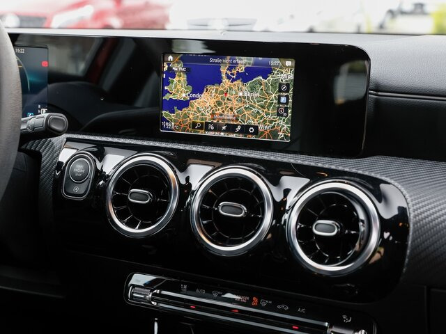 MERCEDES-BENZ A 180 Style,Autom.,8 fach Bereift - Limuzina: slika MERCEDES-BENZ A 180 Style,Autom.,8 fach Bereift - Limuzina MERCEDES-BENZ A 180 Style,Autom.,8 fach Bereift - Limuzina: slika MERCEDES-BENZ A 180 Style,Autom.,8 fach Bereift - Limuzina