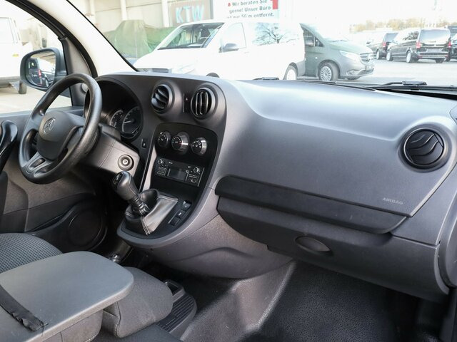 MERCEDES-BENZ Citan 111 CDI Kasten,Klima... - Mali kombi: slika MERCEDES-BENZ Citan 111 CDI Kasten,Klima... - Mali kombi MERCEDES-BENZ Citan 111 CDI Kasten,Klima... - Mali kombi: slika MERCEDES-BENZ Citan 111 CDI Kasten,Klima... - Mali kombi