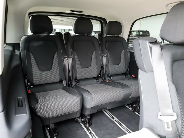 MERCEDES-BENZ EQV 300 Extralang,8Sitze,2xelektr.Schiebetür,LED - Putnički kombi, Električno dostavno vozilo: slika MERCEDES-BENZ EQV 300 Extralang,8Sitze,2xelektr.Schiebetür,LED - Putnički kombi, Električno dostavno vozilo MERCEDES-BENZ EQV 300 Extralang,8Sitze,2xelektr.Schiebetür,LED - Putnički kombi, Električno dostavno vozilo: slika MERCEDES-BENZ EQV 300 Extralang,8Sitze,2xelektr.Schiebetür,LED - Putnički kombi, Električno dostavno vozilo