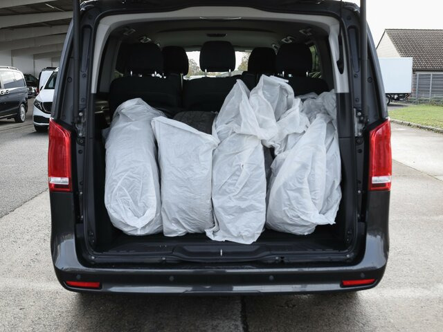 MERCEDES-BENZ EQV 300 lang,7Sitze,Schiebetür elektrisch,LED... - Minibus, Električni autobus: slika MERCEDES-BENZ EQV 300 lang,7Sitze,Schiebetür elektrisch,LED... - Minibus, Električni autobus MERCEDES-BENZ EQV 300 lang,7Sitze,Schiebetür elektrisch,LED... - Minibus, Električni autobus: slika MERCEDES-BENZ EQV 300 lang,7Sitze,Schiebetür elektrisch,LED... - Minibus, Električni autobus