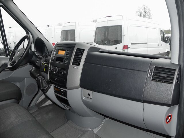 MERCEDES-BENZ Sprinter 311 CDI DOKA Pritsche,AHK,Standheizung - Dostavno vozilo s ravnom platformom, Dostavno vozilo s dvostrukom kabinom: slika MERCEDES-BENZ Sprinter 311 CDI DOKA Pritsche,AHK,Standheizung - Dostavno vozilo s ravnom platformom, Dostavno vozilo s dvostrukom kabinom MERCEDES-BENZ Sprinter 311 CDI DOKA Pritsche,AHK,Standheizung - Dostavno vozilo s ravnom platformom, Dostavno vozilo s dvostrukom kabinom: slika MERCEDES-BENZ Sprinter 311 CDI DOKA Pritsche,AHK,Standheizung - Dostavno vozilo s ravnom platformom, Dostavno vozilo s dvostrukom kabinom