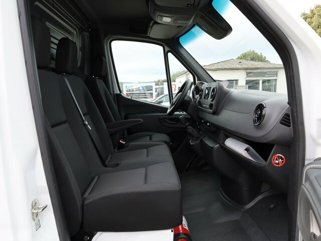 MERCEDES-BENZ Sprinter 314 CDI KA Allrad,Flachdach,MBUX - Furgon: slika MERCEDES-BENZ Sprinter 314 CDI KA Allrad,Flachdach,MBUX - Furgon MERCEDES-BENZ Sprinter 314 CDI KA Allrad,Flachdach,MBUX - Furgon: slika MERCEDES-BENZ Sprinter 314 CDI KA Allrad,Flachdach,MBUX - Furgon