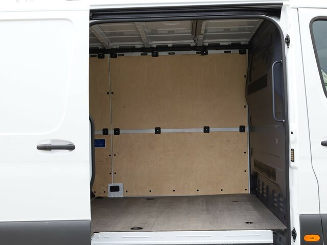 MERCEDES-BENZ Sprinter 314 CDI KA Allrad,Flachdach,MBUX - Furgon: slika MERCEDES-BENZ Sprinter 314 CDI KA Allrad,Flachdach,MBUX - Furgon MERCEDES-BENZ Sprinter 314 CDI KA Allrad,Flachdach,MBUX - Furgon: slika MERCEDES-BENZ Sprinter 314 CDI KA Allrad,Flachdach,MBUX - Furgon