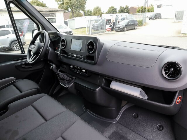 MERCEDES-BENZ Sprinter 314 CDI KA Allrad,Flachdach,MBUX - Furgon: slika MERCEDES-BENZ Sprinter 314 CDI KA Allrad,Flachdach,MBUX - Furgon MERCEDES-BENZ Sprinter 314 CDI KA Allrad,Flachdach,MBUX - Furgon: slika MERCEDES-BENZ Sprinter 314 CDI KA Allrad,Flachdach,MBUX - Furgon
